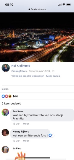 Burgemeester pronkt met onze foto